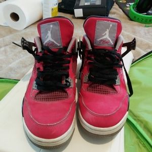 Air Jordan 4 "Retro Toro"